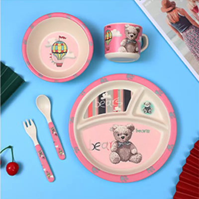 Хорошая цена. Dinnerware меламина мультфильма прочный устанавливает подгонянный логотип для ресторана онлайн